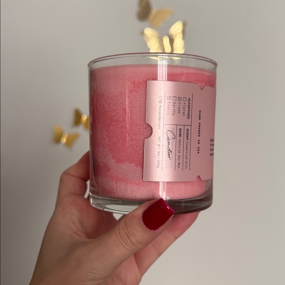 Pink Christmas Theme Scented Candle - Picture 3 of 4